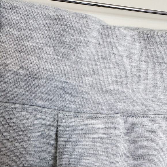 Lululemon Can You Feel The Pleat Crop *21" - Picture 3 of 7